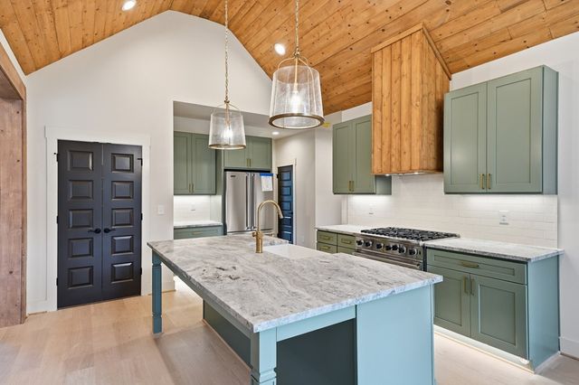 995 Bridge Road, Ellijay, GA 30536
