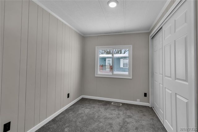 77 Lakewood Village Drive, Shelby, NY 14103