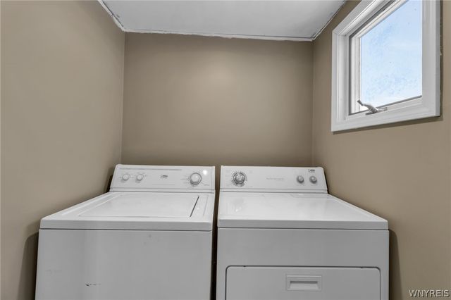 77 Lakewood Village Drive, Shelby, NY 14103