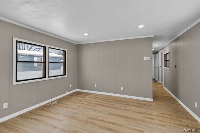 77 Lakewood Village Drive, Shelby, NY 14103