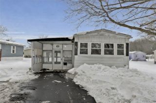 77 Lakewood Village Drive, Shelby, NY 14103