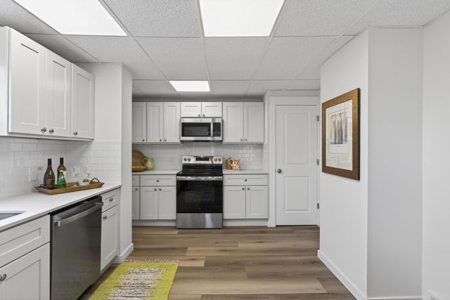 1806 Sherwood Avenue, Saint Paul, MN 55119