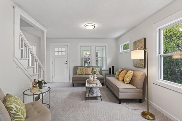 1806 Sherwood Avenue, Saint Paul, MN 55119