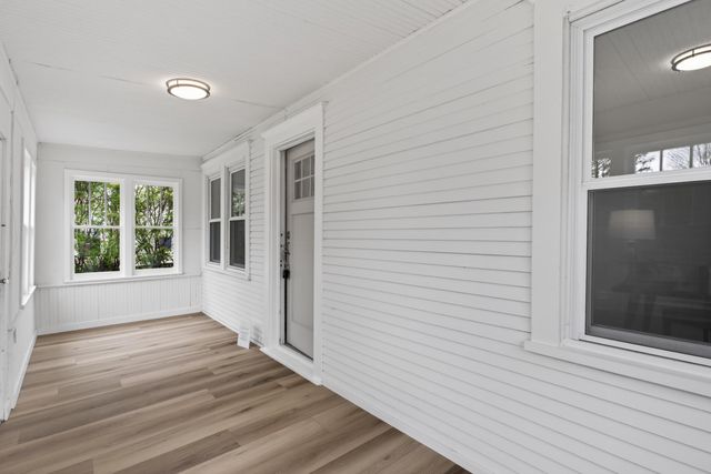 1806 Sherwood Avenue, Saint Paul, MN 55119