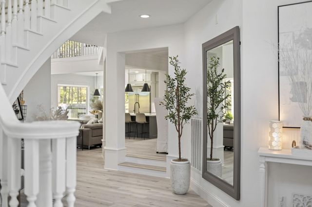 9822 Crestwater Circle, Magnolia, TX 77354