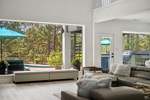 9822 Crestwater Circle, Magnolia, TX 77354