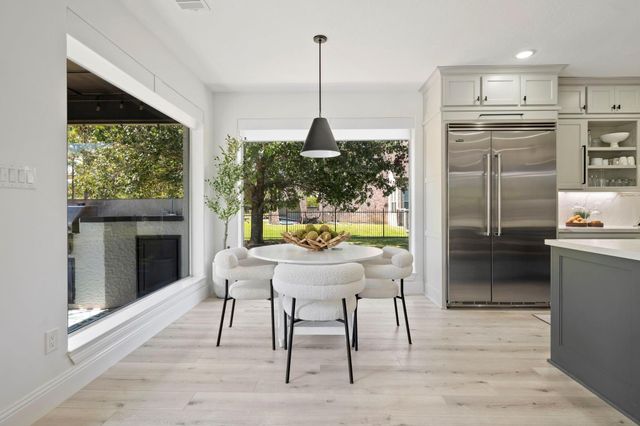 9822 Crestwater Circle, Magnolia, TX 77354