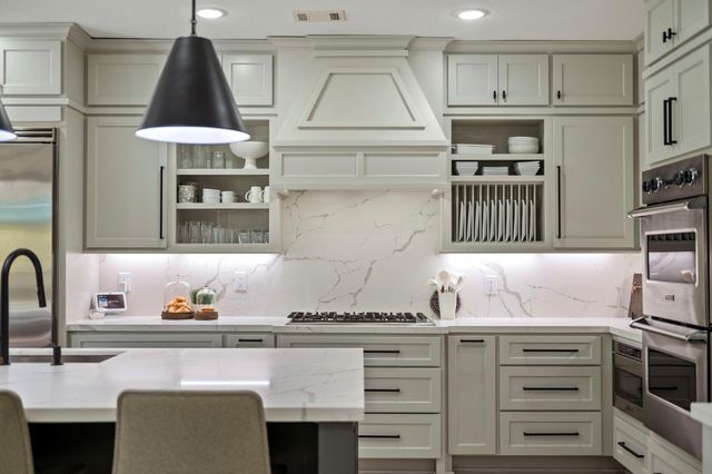 9822 Crestwater Circle, Magnolia, TX 77354