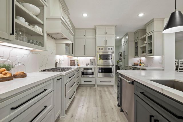 9822 Crestwater Circle, Magnolia, TX 77354