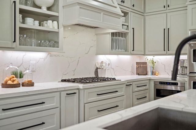 9822 Crestwater Circle, Magnolia, TX 77354