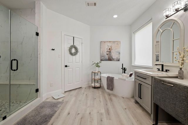 9822 Crestwater Circle, Magnolia, TX 77354