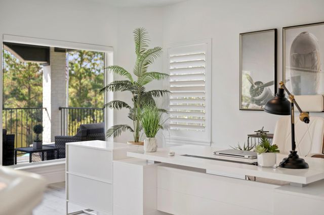 9822 Crestwater Circle, Magnolia, TX 77354