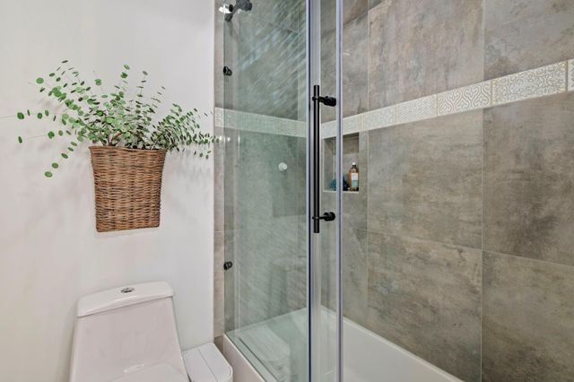 9822 Crestwater Circle, Magnolia, TX 77354