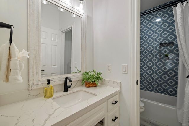 9822 Crestwater Circle, Magnolia, TX 77354