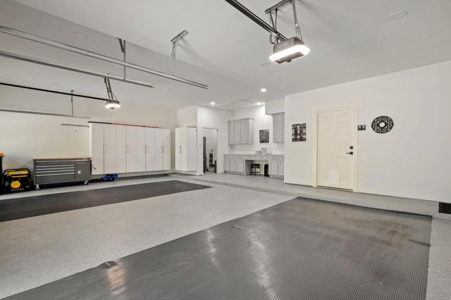 9822 Crestwater Circle, Magnolia, TX 77354