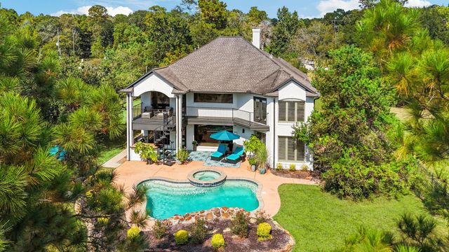 9822 Crestwater Circle, Magnolia, TX 77354