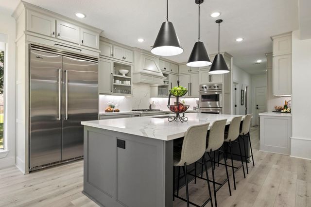 9822 Crestwater Circle, Magnolia, TX 77354