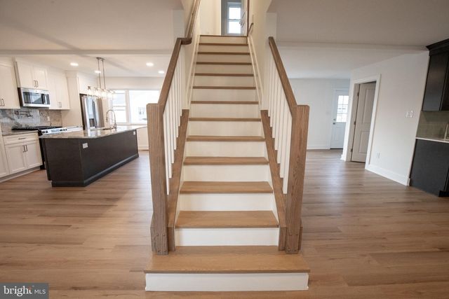 321 IRIS RD, Cherry Hill, NJ 08003