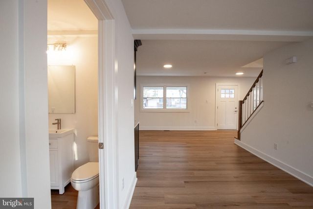 321 IRIS RD, Cherry Hill, NJ 08003