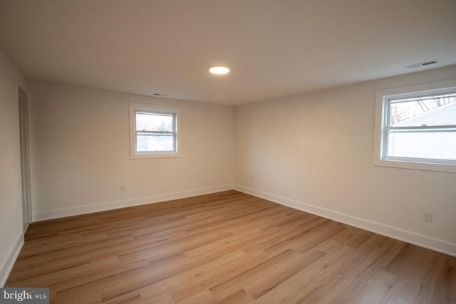 321 IRIS RD, Cherry Hill, NJ 08003