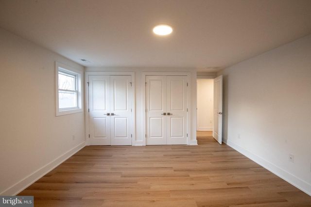 321 IRIS RD, Cherry Hill, NJ 08003