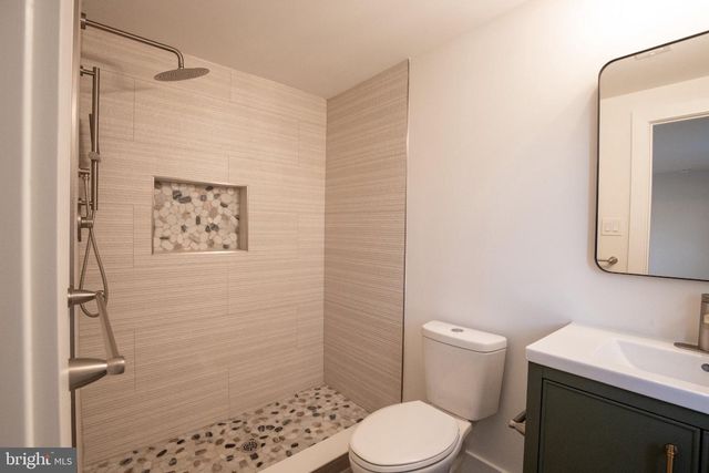 321 IRIS RD, Cherry Hill, NJ 08003