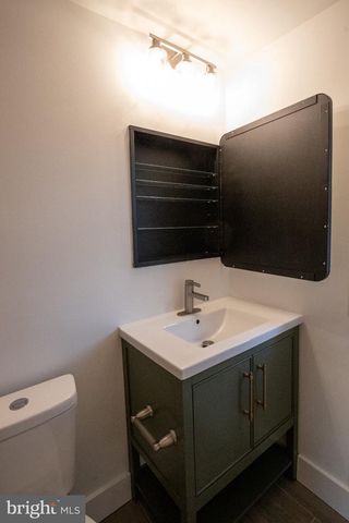 321 IRIS RD, Cherry Hill, NJ 08003