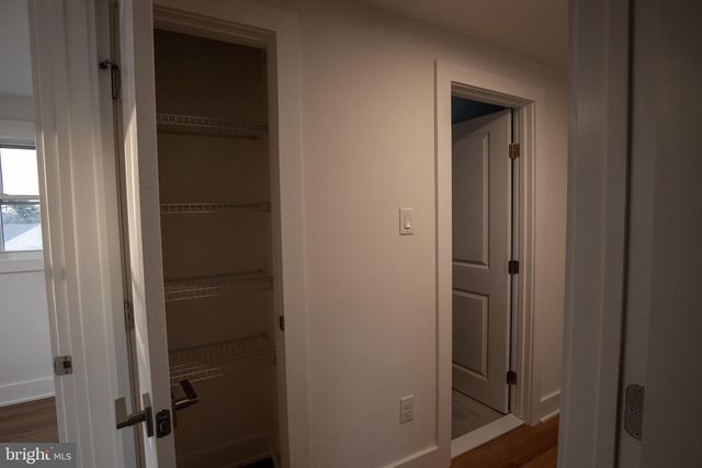 321 IRIS RD, Cherry Hill, NJ 08003