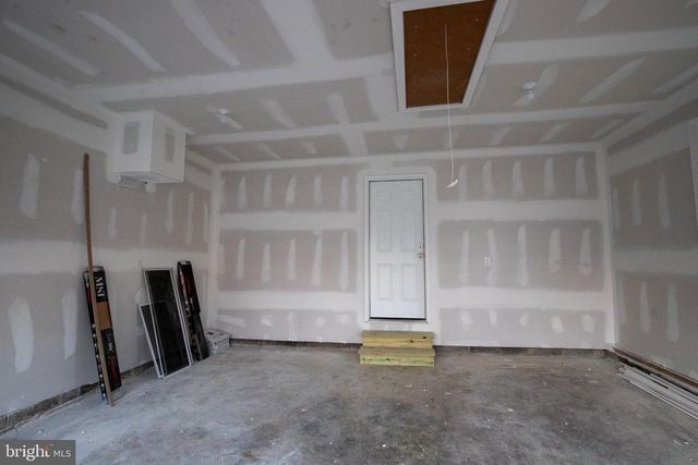 321 IRIS RD, Cherry Hill, NJ 08003