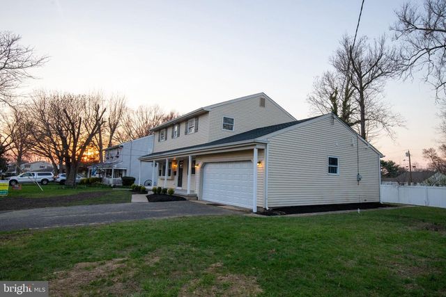 321 IRIS RD, Cherry Hill, NJ 08003