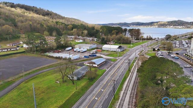 3513 Hideaway Drive, Guntersville, AL 35976