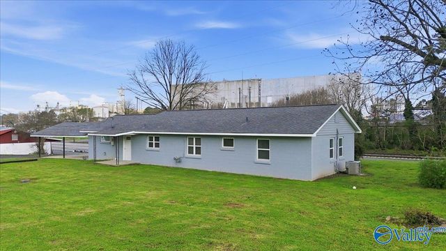 3513 Hideaway Drive, Guntersville, AL 35976