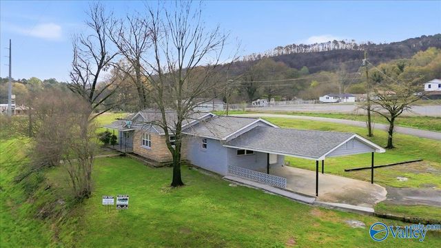3513 Hideaway Drive, Guntersville, AL 35976