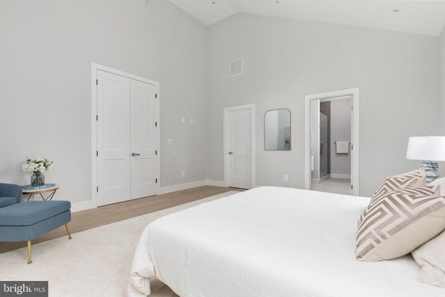 7435 NIGH RD, Falls Church, VA 22043