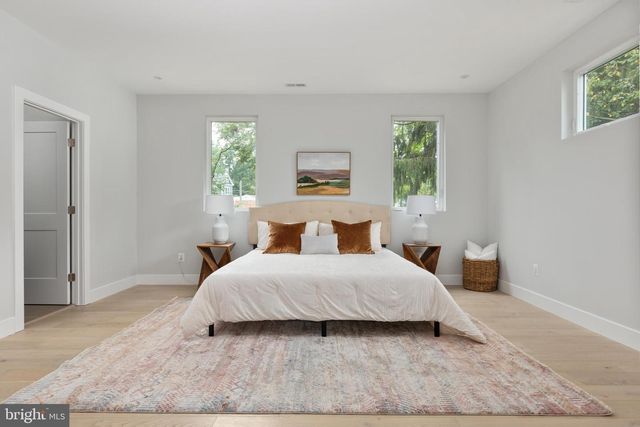 7435 NIGH RD, Falls Church, VA 22043