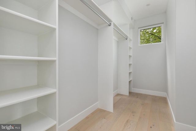 7435 NIGH RD, Falls Church, VA 22043