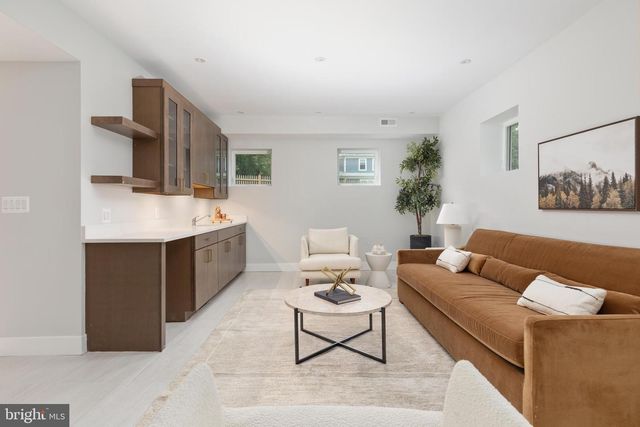 7435 NIGH RD, Falls Church, VA 22043