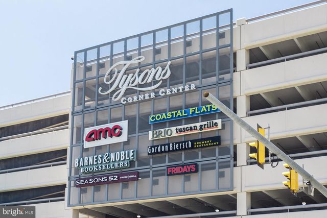 7435 NIGH RD, Falls Church, VA 22043