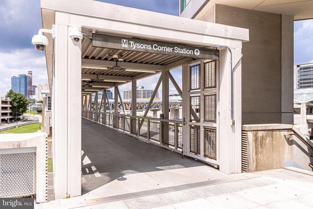 7435 NIGH RD, Falls Church, VA 22043