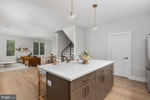 7435 NIGH RD, Falls Church, VA 22043