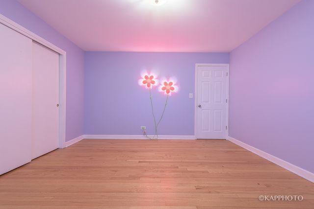 5942 W Addison Street 1, Chicago, IL 60634