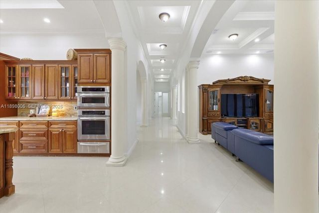 10181 NW 131st Street, Hialeah Gardens, FL 33018