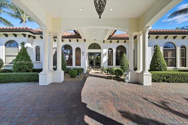 10181 NW 131st Street, Hialeah Gardens, FL 33018