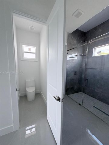 1120 NE 32nd LN, Cape Coral, FL 33990