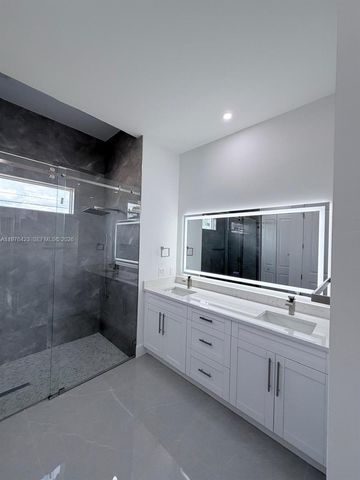 1120 NE 32nd LN, Cape Coral, FL 33990