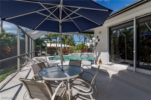 600 Parkview LN, Naples, FL 34103