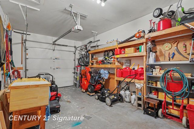 4470 Meadow Creek Court, Saginaw Twp, MI 48603