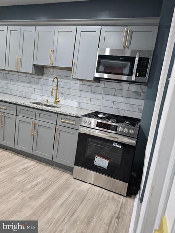 211 SPRUCE ST, Darby, PA 19023