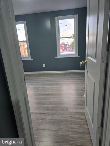 211 SPRUCE ST, Darby, PA 19023