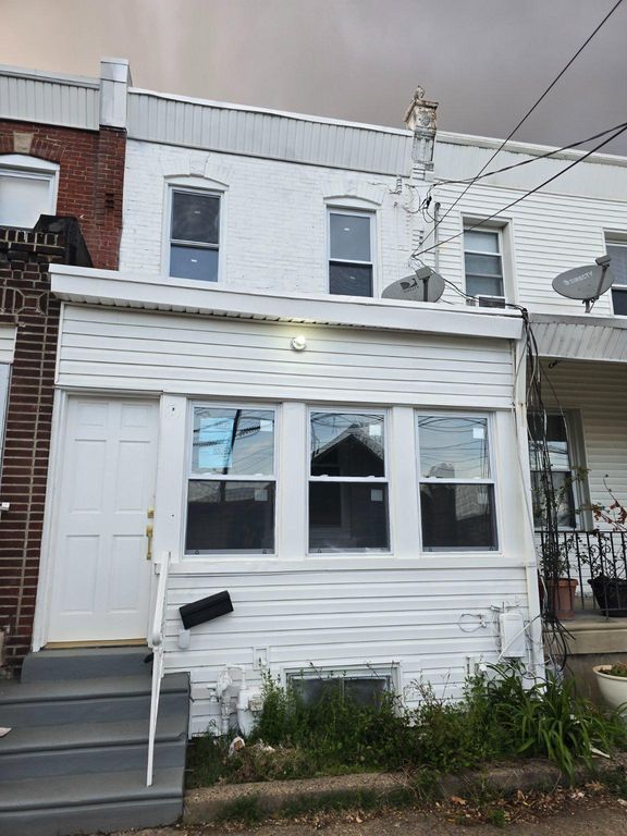 211 SPRUCE ST, Darby, PA 19023
